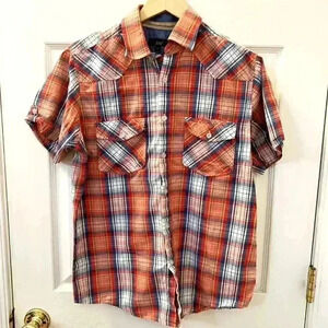 JSN CASUAL BUTTON SHORT SLEVE SHIRT  SIZE MEDIUM